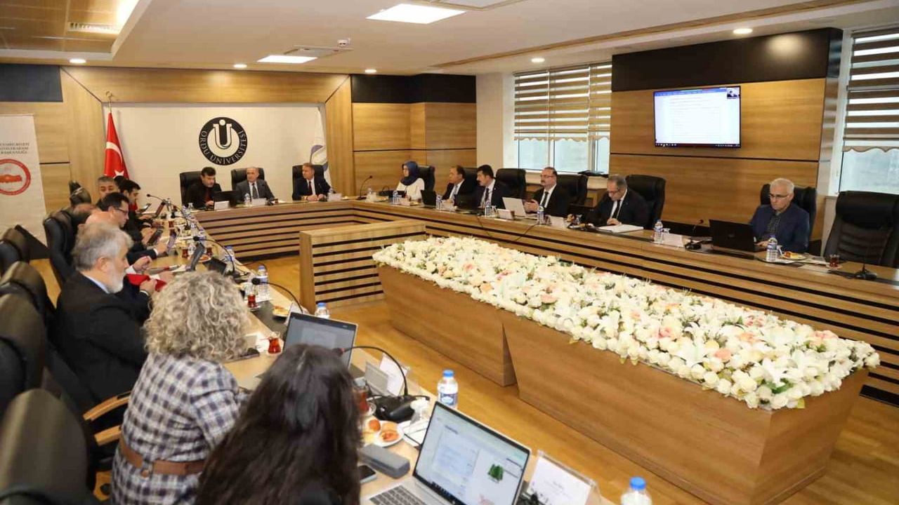 ÜAK Aralık 2025 Yönetim Kurulu Toplantısı Ordu Üniversitesi'nde gerçekleştirildi