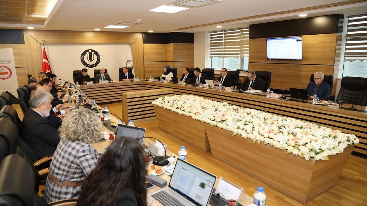 ÜAK Yönetim Kurulu Aralık 2025 Toplantısı Ordu Üniversitesi'nde Gerçekleşti
