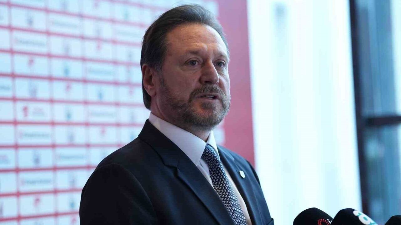 Uğur Fora: Kupaya talip Beşiktaş her rakibini yenmeli