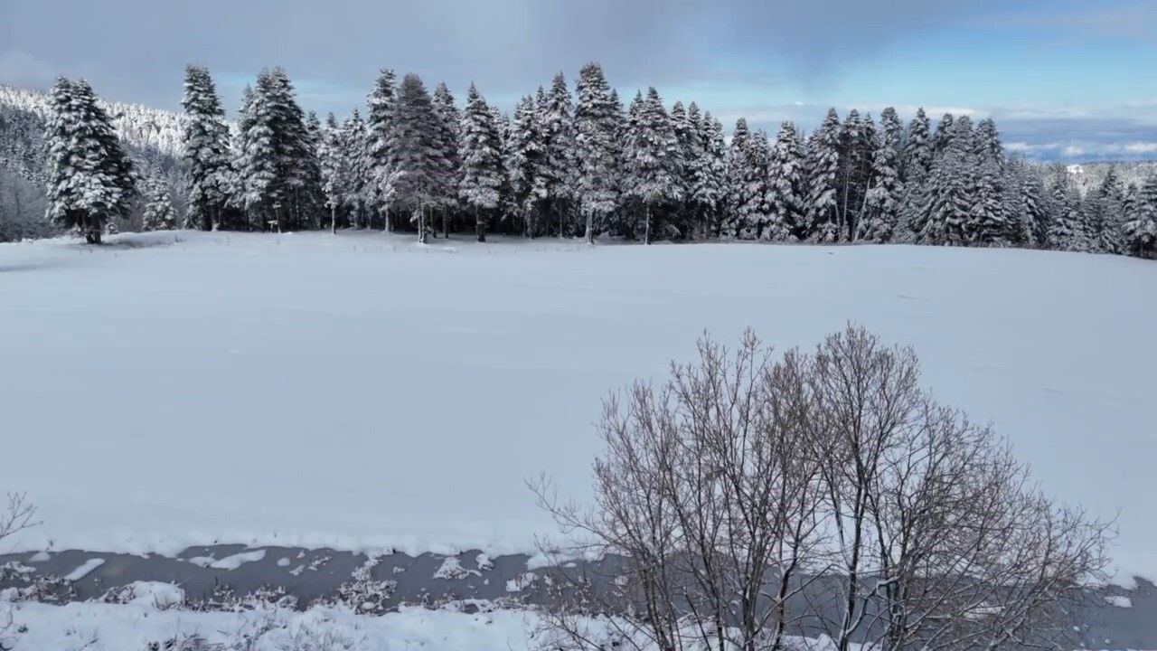 Uludağ'da kar kalınlığı 1 Aralık'tan bu yana 10 cm'den 6 cm'ye geriledi