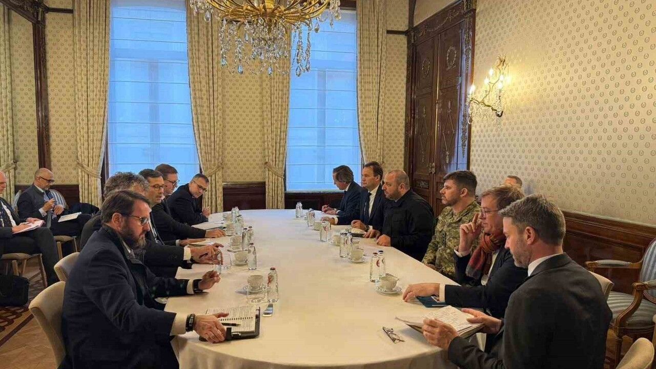 Umerov Brüksel'de Avrupa Yetkilileriyle Ukrayna'nın Barış Müzakereleri ve Güvenlik Garantilerini Görüştü
