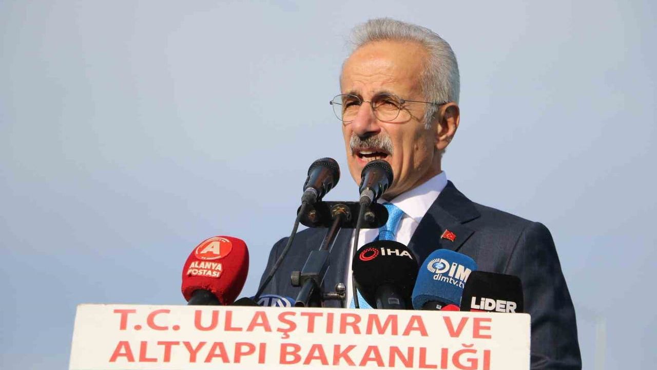 Uraloğlu: 23 yılda Antalya’nın ulaşım ve iletişim altyapısına 244,6 milyar lira yatırım yapıldı