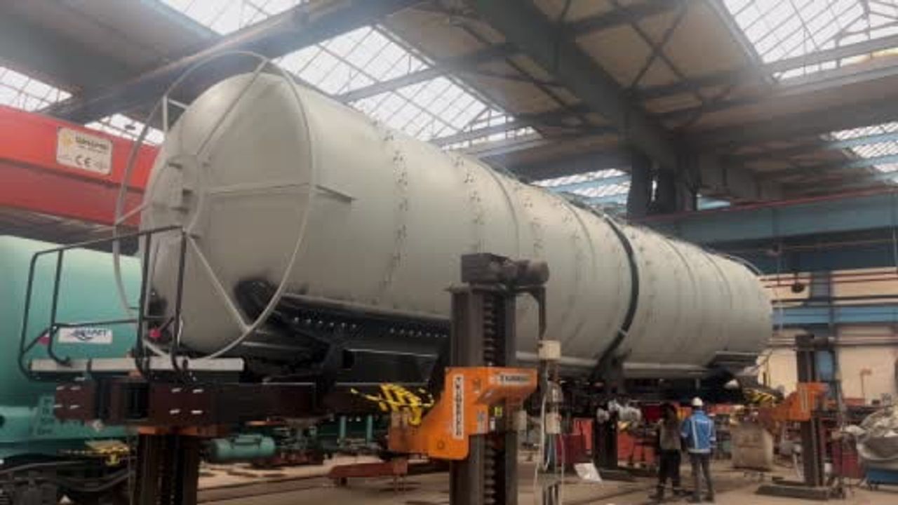 Uraloğlu: TÜRASAŞ'ın ZACENS sarnıç vagonları MSB'ye teslim edildi, ordunun lojistik gücüne katkı sağlayacak