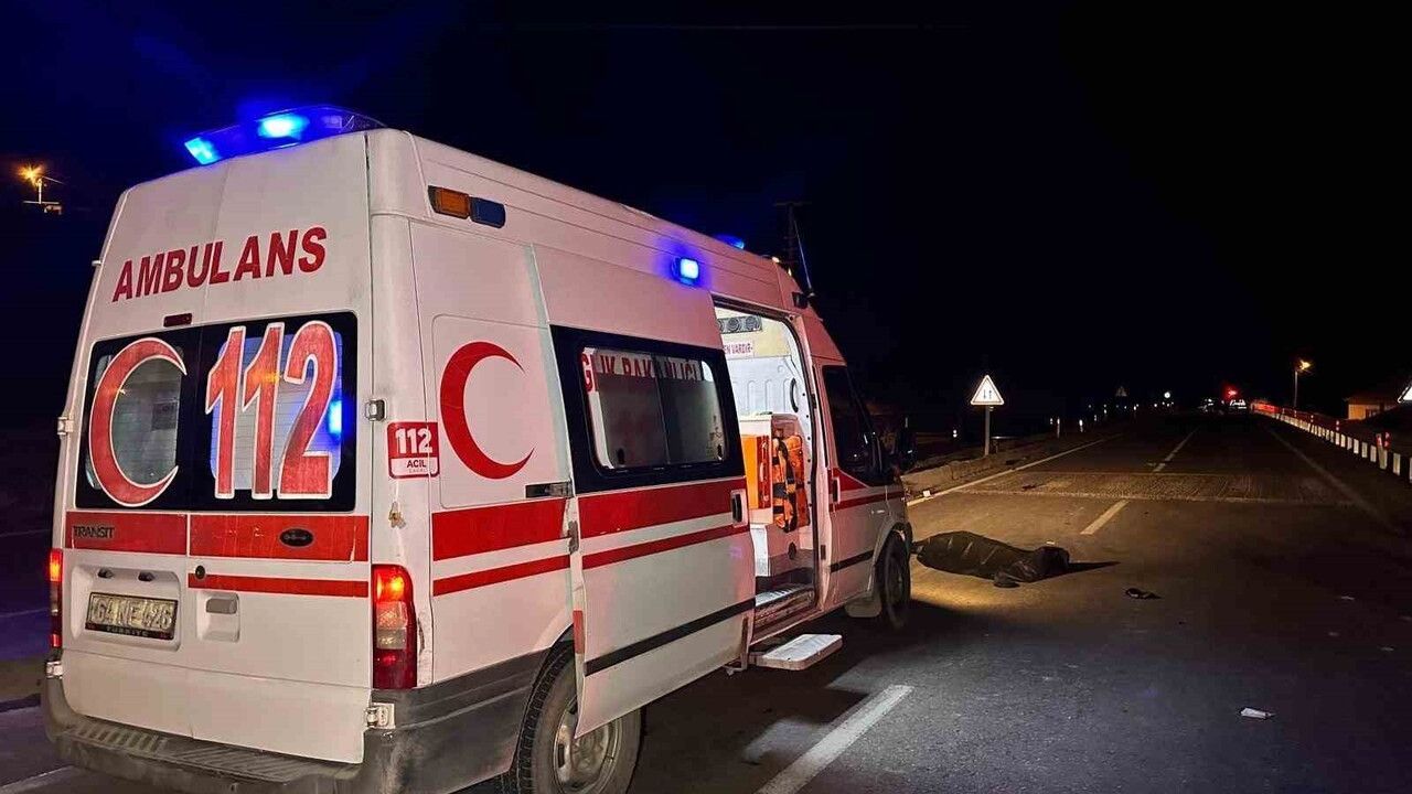 Uşak Eşme'de trafik kazası: Otomobilin çarptığı 3 yaya hayatını kaybetti