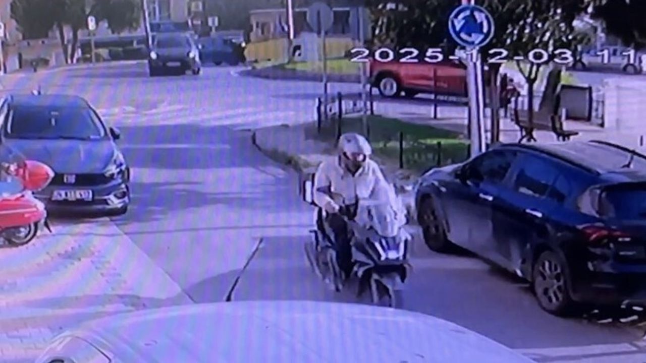 Üsküdar'da İETT otobüsü kontrolden çıkarak börekçiye girdi: 4 kişi hafif yaralandı