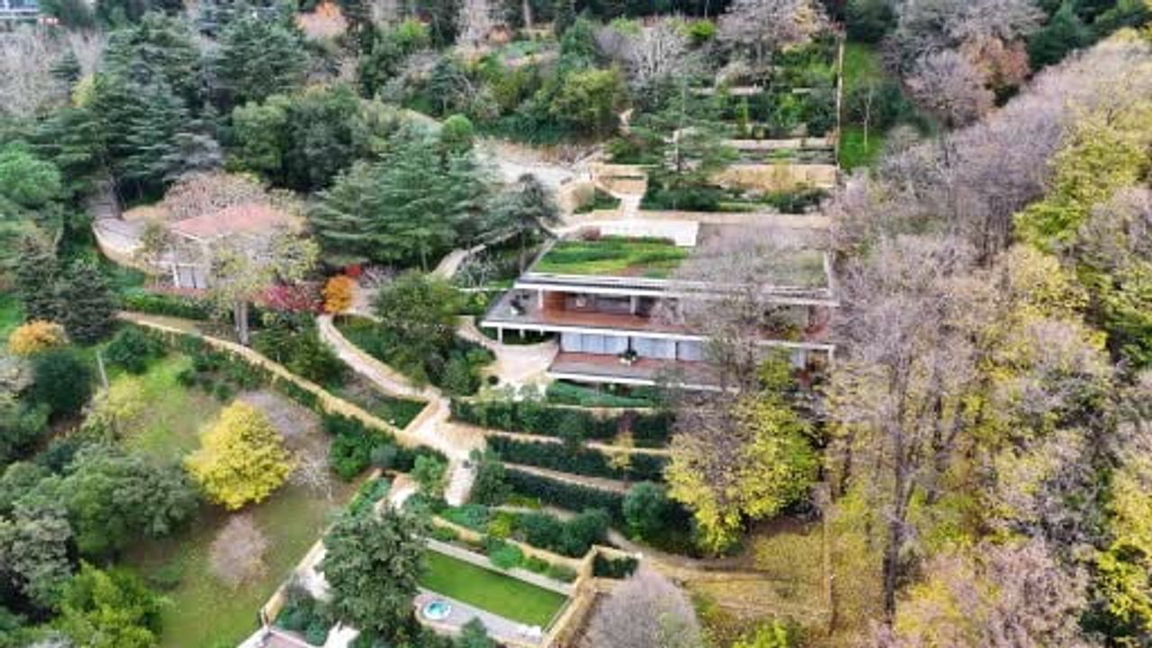 Üsküdar Vaniköy'deki 'Adnan Oktar'ın eski evi' restorasyonu tamamlandı; son hali havadan görüntülendi