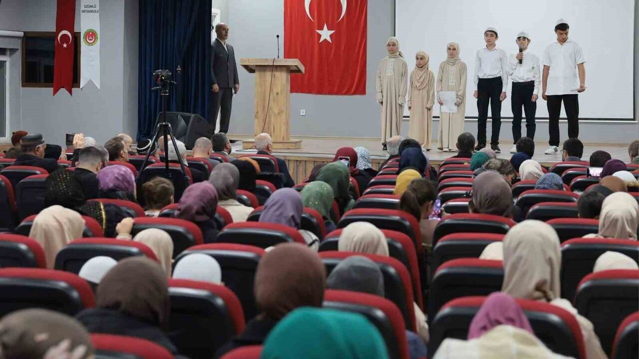 Üzümlü'de Üç Aylar Programı: Ahıska Türkleri ve Protokol Bir Arada