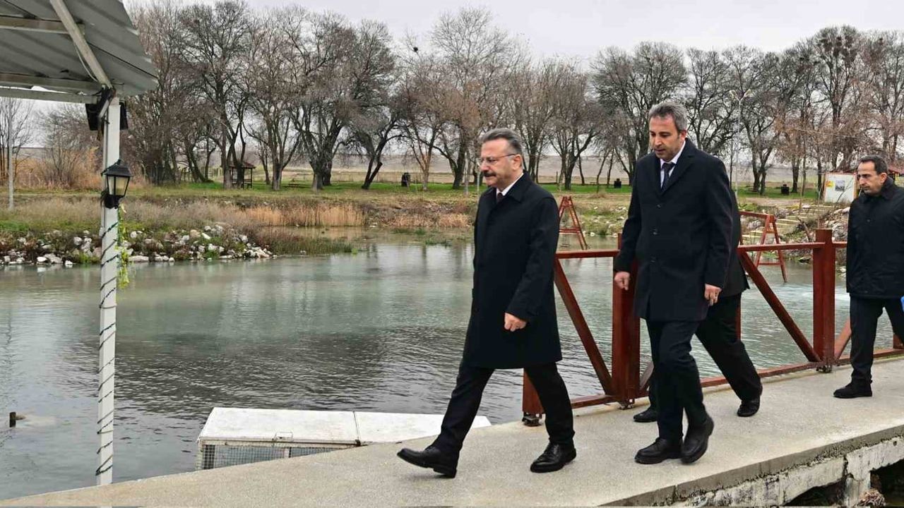 Vali Aksoy, Sakaryabaşı’ndaki DSİ enjeksiyon ve rüsubat temizleme çalışmalarını inceledi