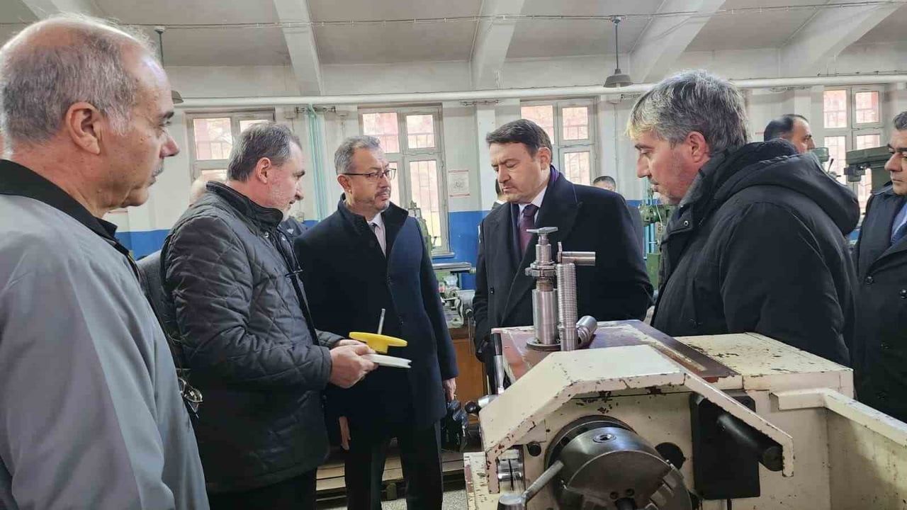 Vali Musa Işın Kütahya MTAL'i ziyaret etti: Mesleki eğitimin önemi vurgulandı