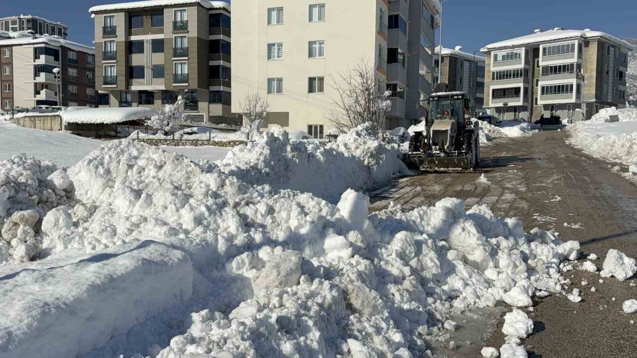 Vali Mustafa Yavuz’dan don ve buzlanma uyarısı: Gece sıcaklıkları eksi 12-13 dereceye düşebilir