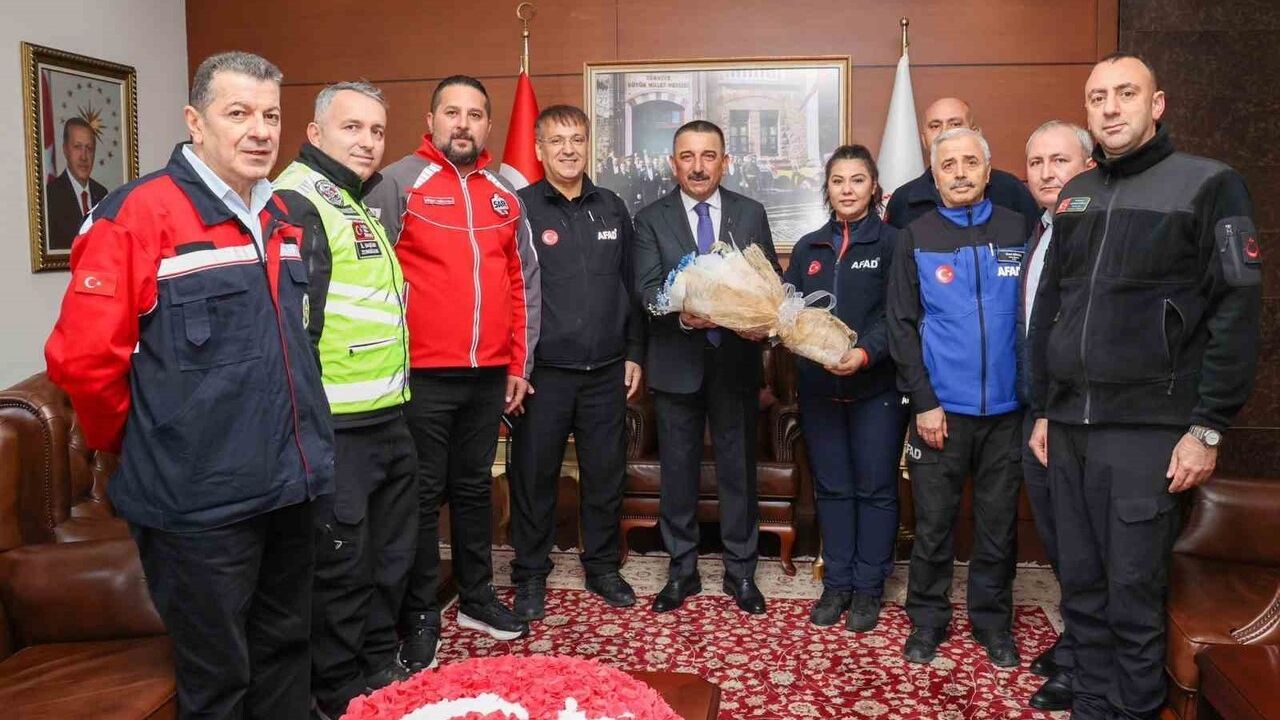 Vali Osman Hacıbektaşoğlu, AFAD'ın 16. kuruluş yıldönümünde kurum temsilcilerini kabul etti