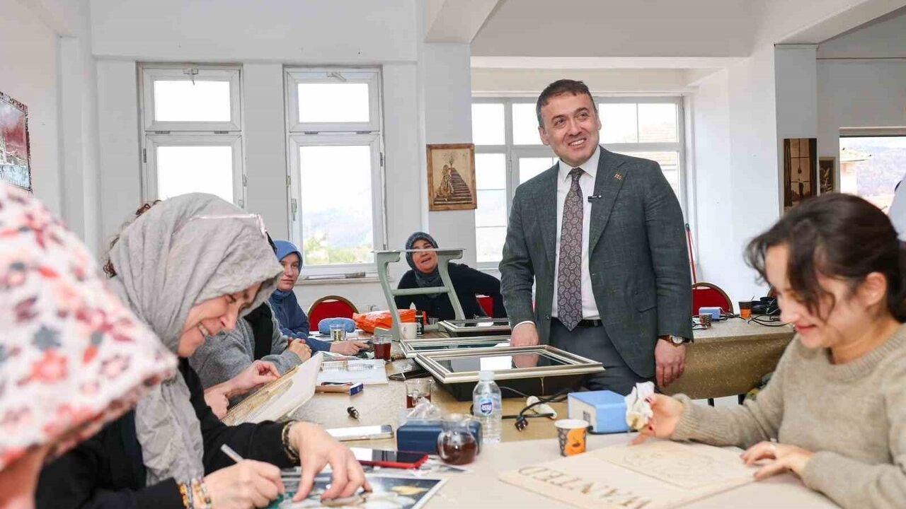 Vali Sözer: Halk Eğitimi Toplumsal Kalkınmaya Katkı Sağlıyor