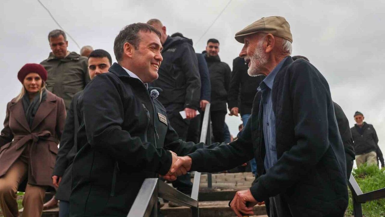 Vali Sözer, Soğucakpınar'da yangın mağdurlarına yönelik kalıcı konut çalışmalarını inceledi