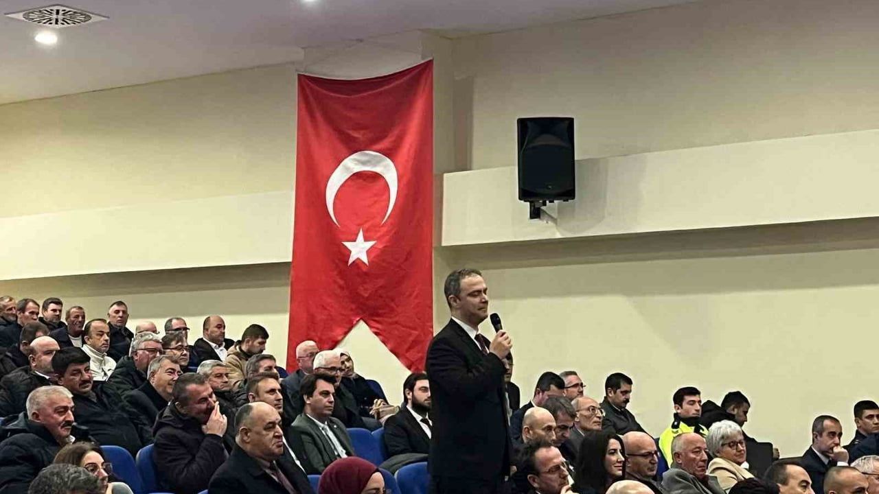 Vali Uğur Turan, Vize’de Muhtarlarla Bir Araya Gelerek İlçe Çalışmalarını Değerlendirdi