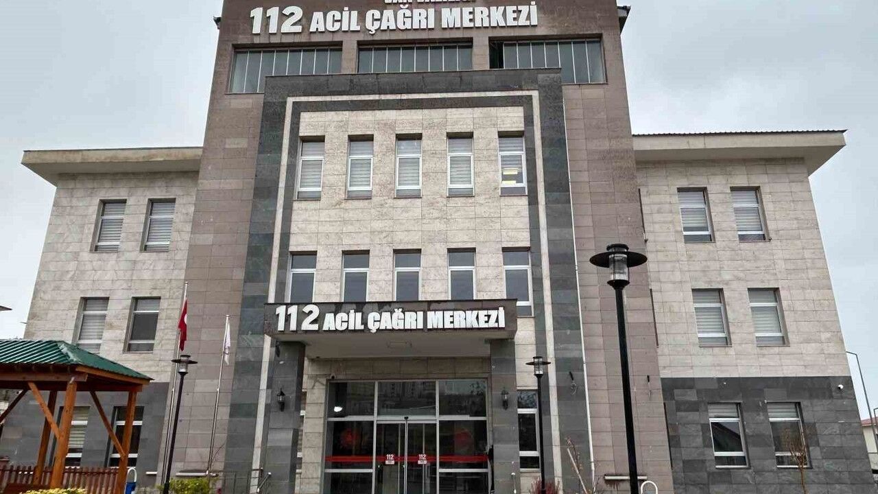 Van 112 Acil Çağrı Merkezi 2025'te 1 milyon 277 bin çağrı karşıladı, asılsız çağrılar %75'e geriledi