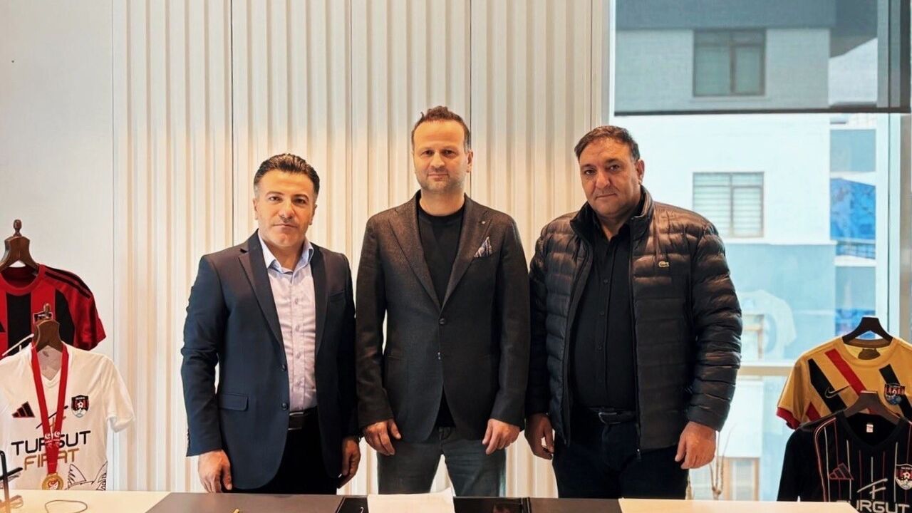 Vanspor, Osman Zeki Korkmaz ile teknik direktörlük anlaşması yaptı