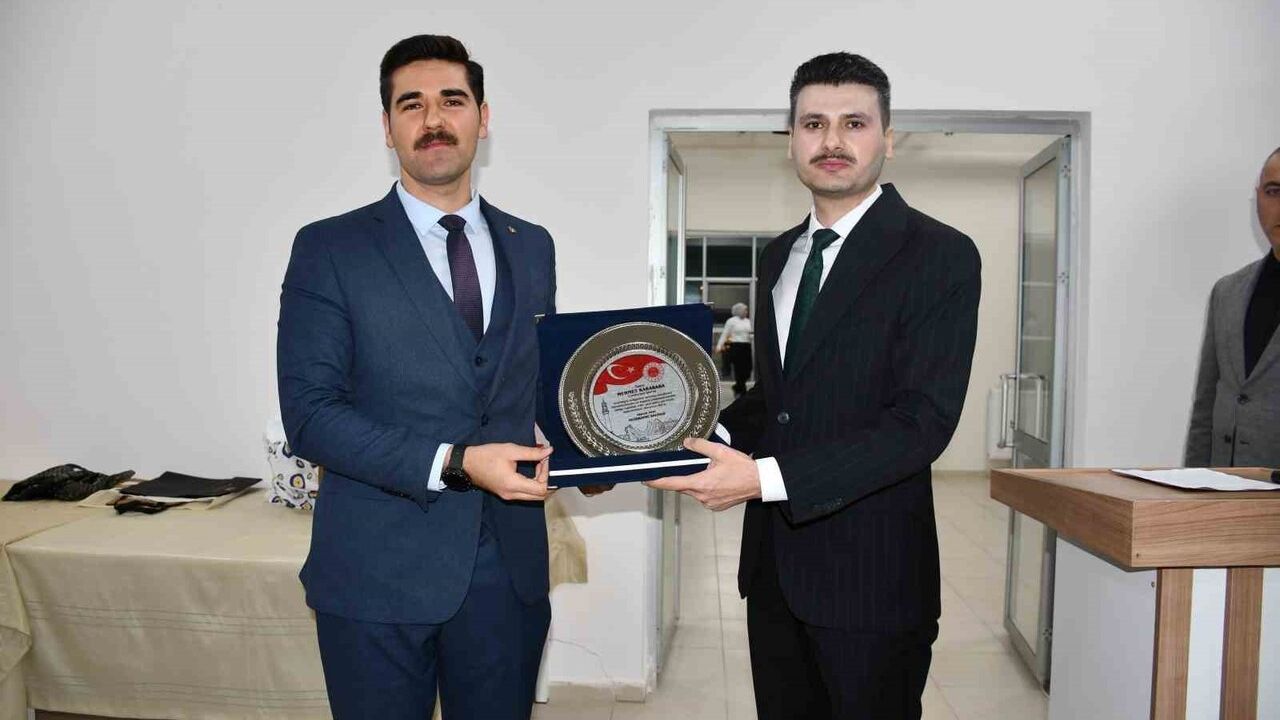 Vezirköprü'de HSK kararnamesiyle tayin olan hakim ve savcılara veda programı