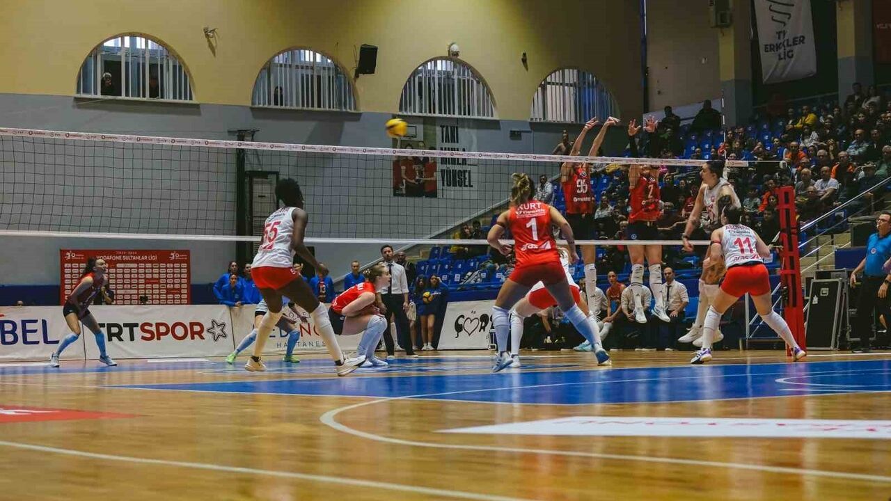 Vodafone Sultanlar Ligi 9. Hafta: Aydın Büyükşehir Belediyespor 0–3 Aras Kargo SK