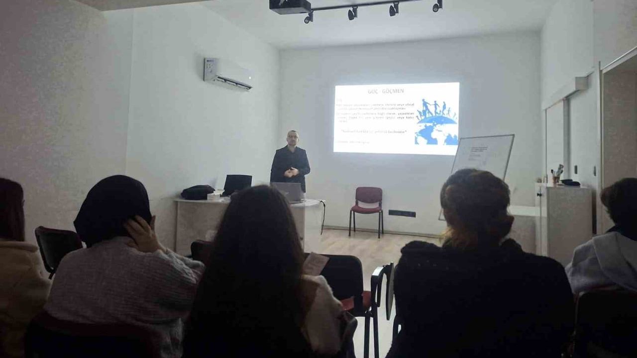 Yakın Doğu Üniversitesi'nden mülteci ve göçmenlere cinsel sağlık ve beslenme eğitimi
