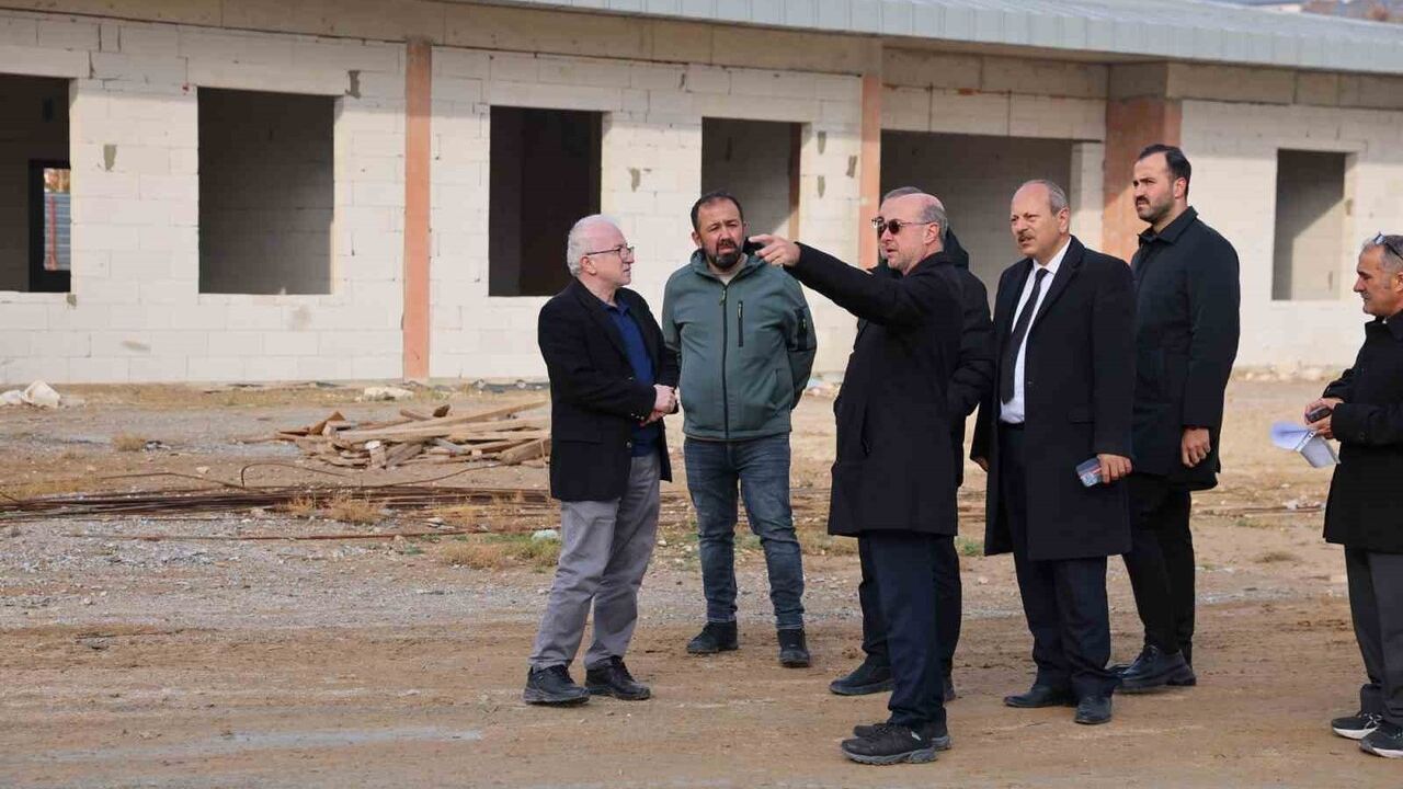 Yazır Mahallesi Külliyesi İnşaatı Hızla İlerliyor