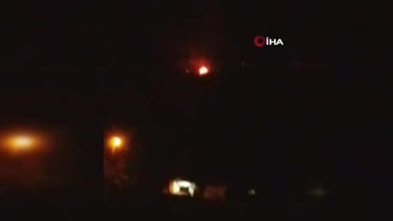 Yenice'de seyir halindeki hafif ticari araç motor yangını sonucu kullanılamaz hale geldi