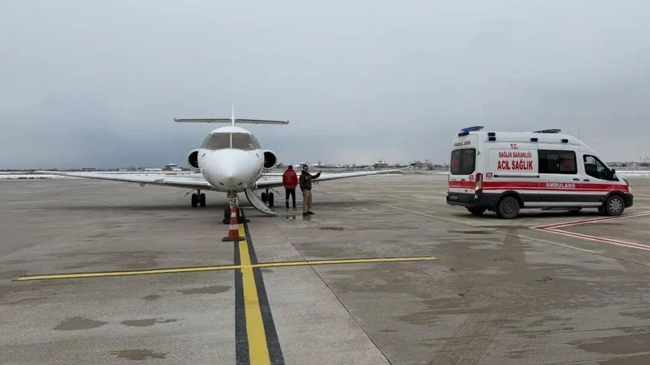 Yenidoğan bebek uçak ambulansla Konya'daki Selçuklu Üniversitesi Hastanesine sevk edildi
