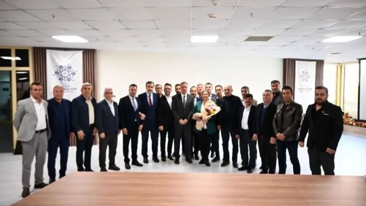 Yenipazar Belediye Başkanı Malik Ercan: 'Onlar konuşur, biz hizmet ederiz' — Yol ve kırsal bakım çalışmaları sürüyor