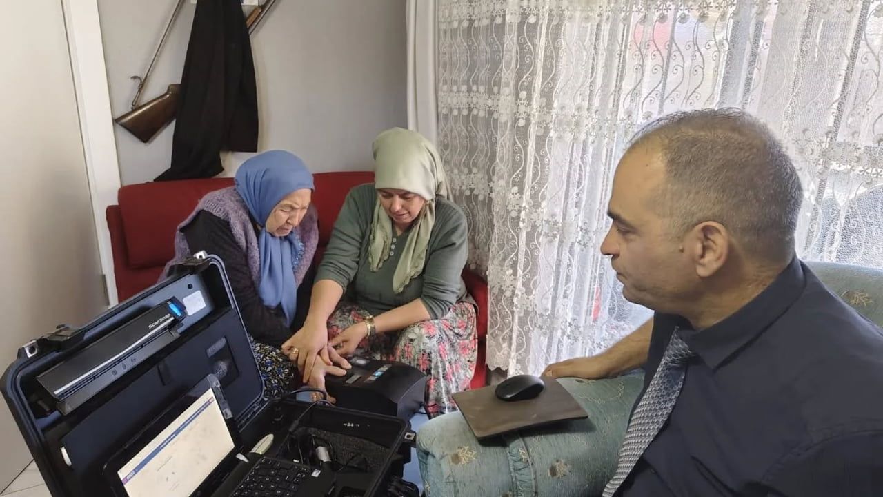 Yenipazar'da devlet hizmetleri Dereköy'de yerinde sunuldu