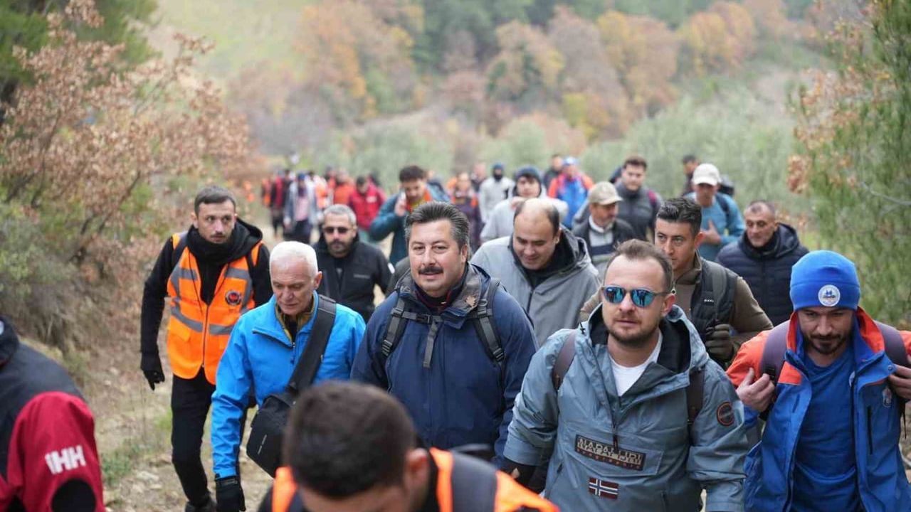 Yenişehir'de 140 doğaseverle 12 kilometrelik yürüyüş: Doğa turizmi hedefi