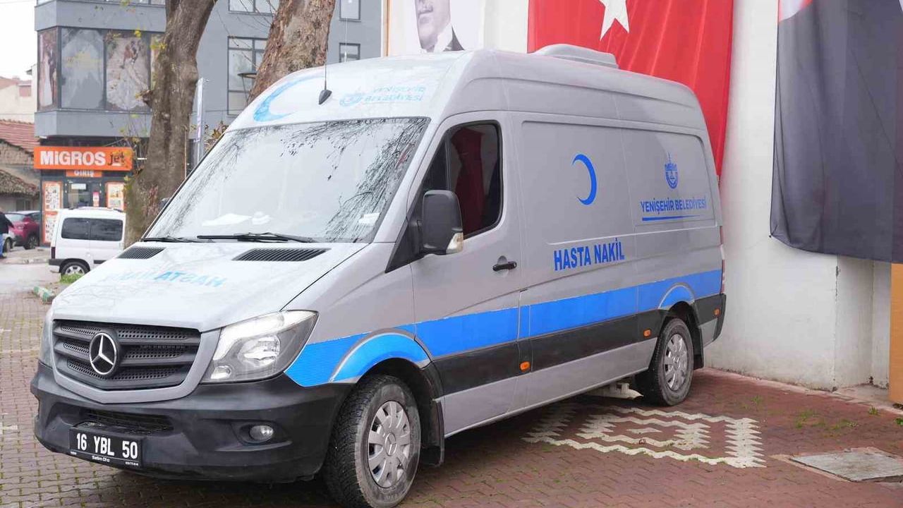Yenişehir'de 'Çiçek Yerine Hasta Nakil Aracı' kampanyası amacına ulaştı, araç hizmete girdi