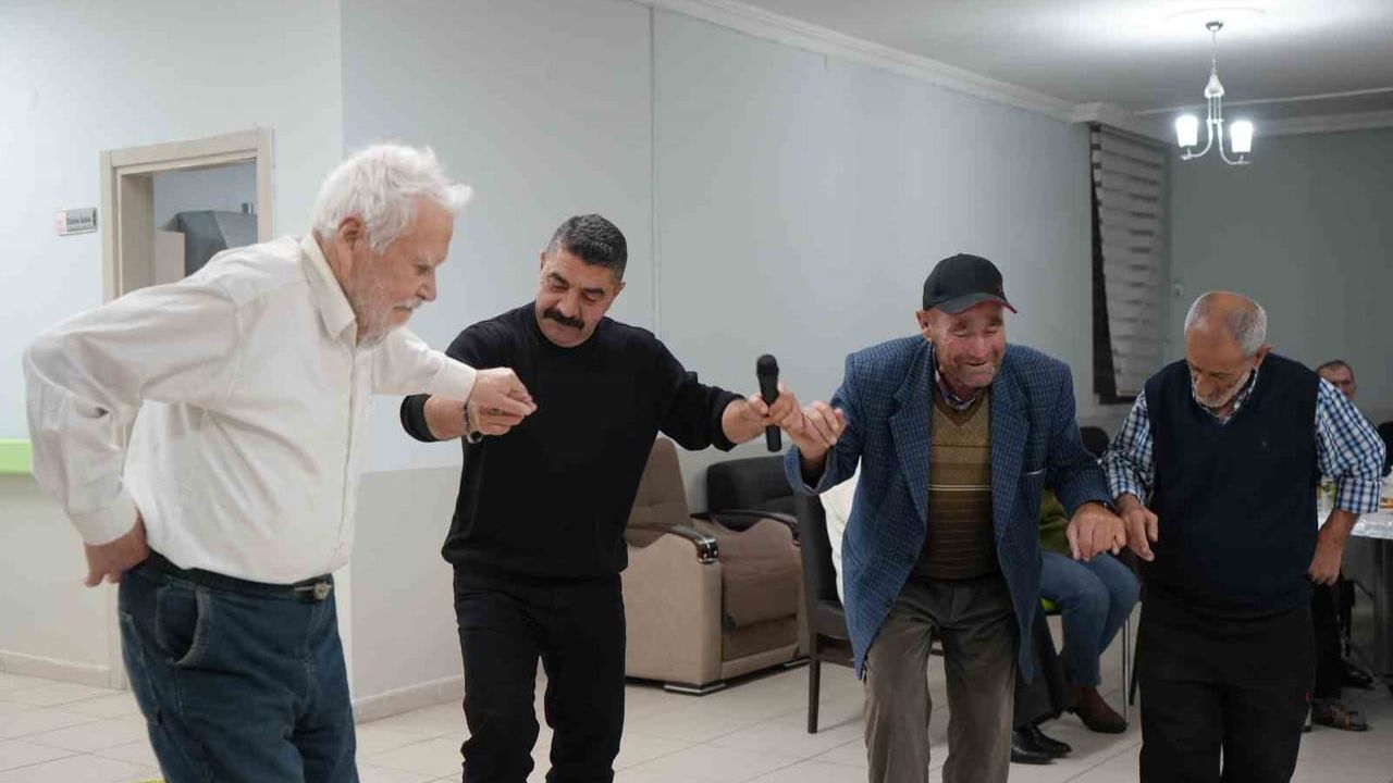 Yerli Malı Haftası Bayburt Memnune Evsen Huzurevi’nde neşeyle kutlandı