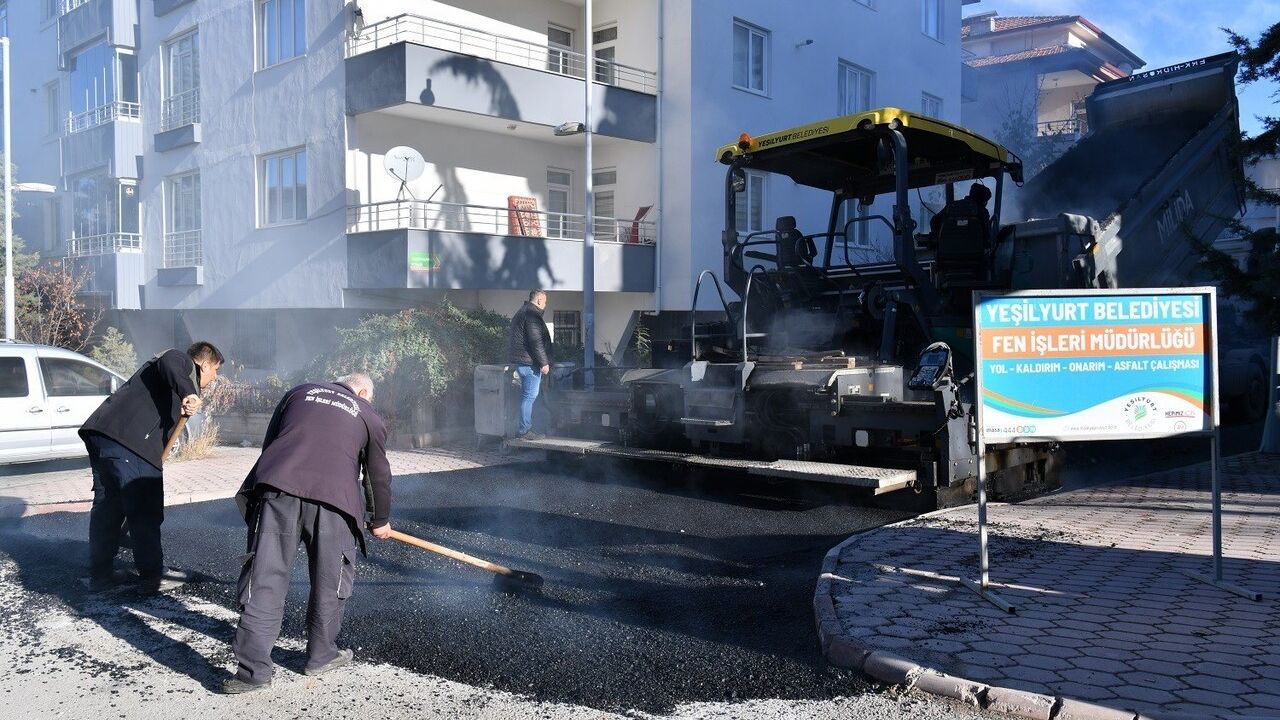 Yeşilyurt’ta Tecde, Karakavak ve Şeyhbayram mahallelerinin ulaşım ağı modernize ediliyor