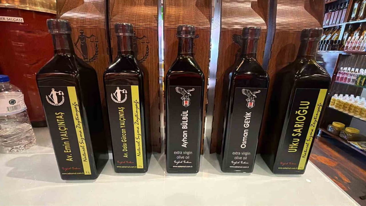 Yılbaşında en doğal hediye: Edremit'ten kişiye özel 1 litre ödüllü sızma zeytinyağı