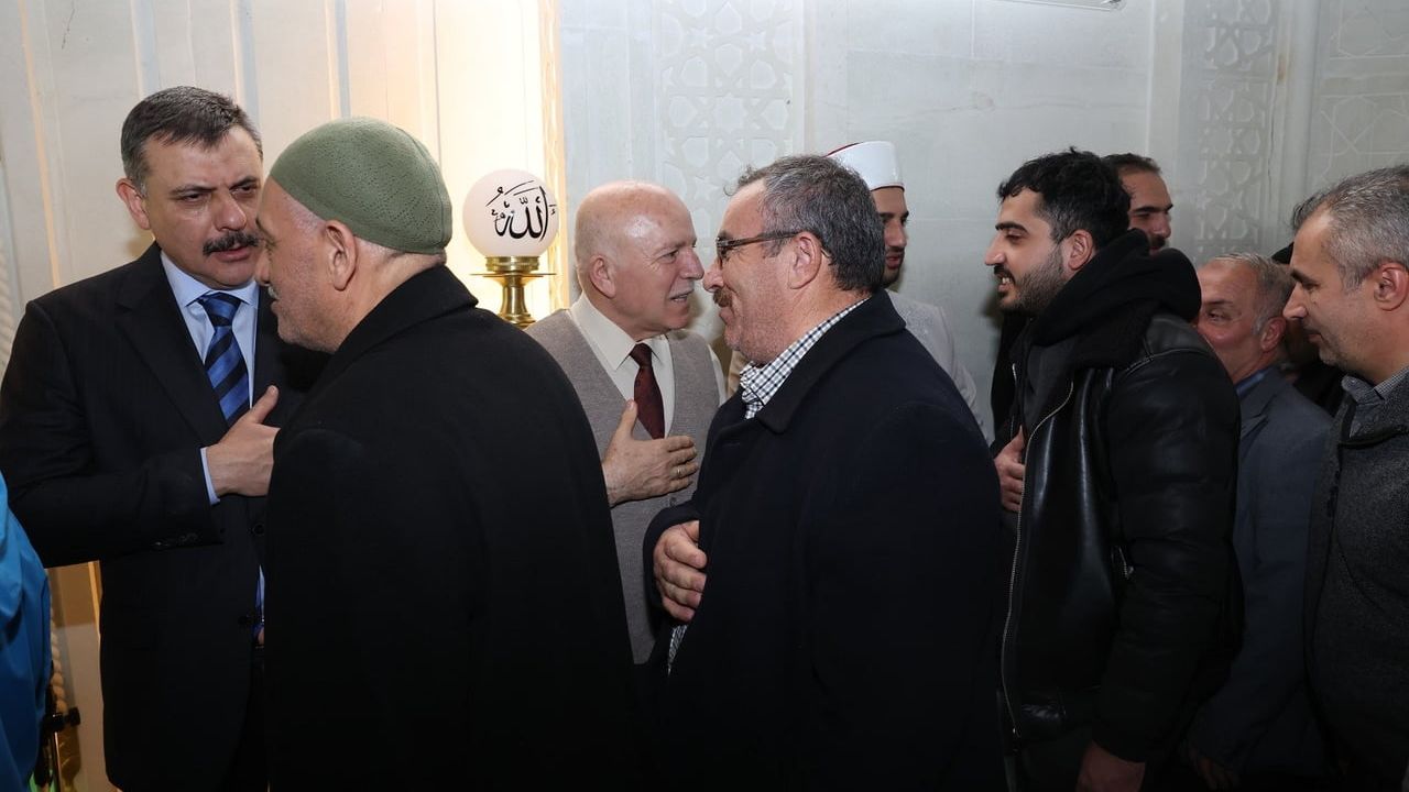 Yıldız Kardeşler Camii, Hatice-Timur Atabek Kur’an Kursu ve Taziye Evi Regaib Kandili'nde ibadete açıldı