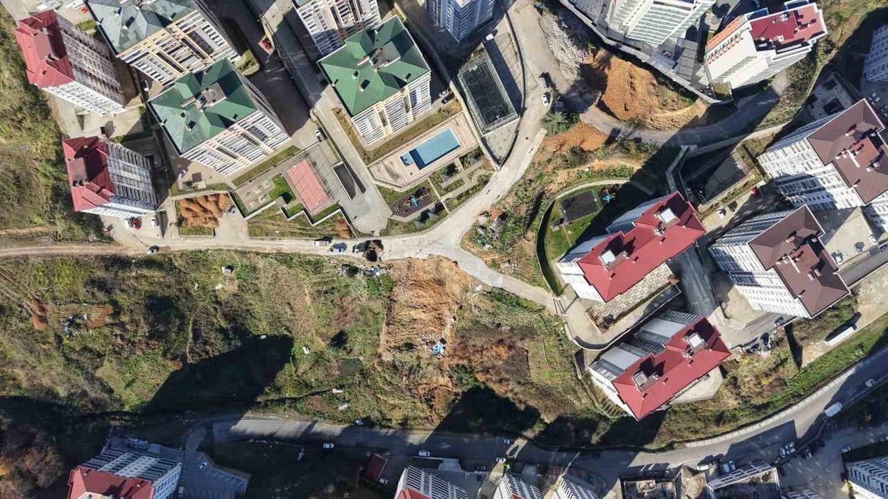 Yomra'da kaçak hafriyat sahasında heyelan; Kaşüstü'nde yollar kapatıldı, zemin etüdü başlatılacak