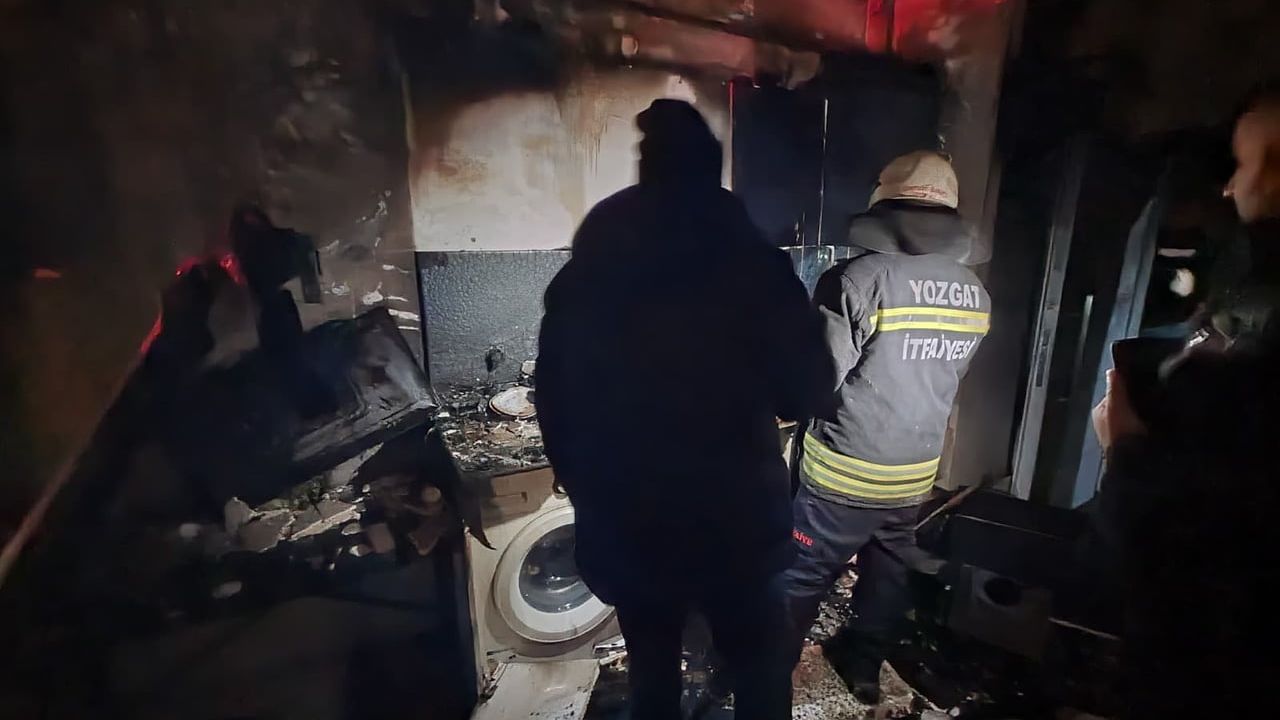 Yozgat'ta Alfa Rezidans'ta patlama ve yangın: 1 yaralı, 2 kişi dumandan etkilendi