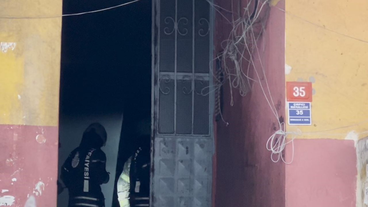 Zeytinburnu'da elektrik panosunda yangın — 5'i çocuk 9 kişi dumandan etkilendi, 4 kişi hastaneye kaldırıldı