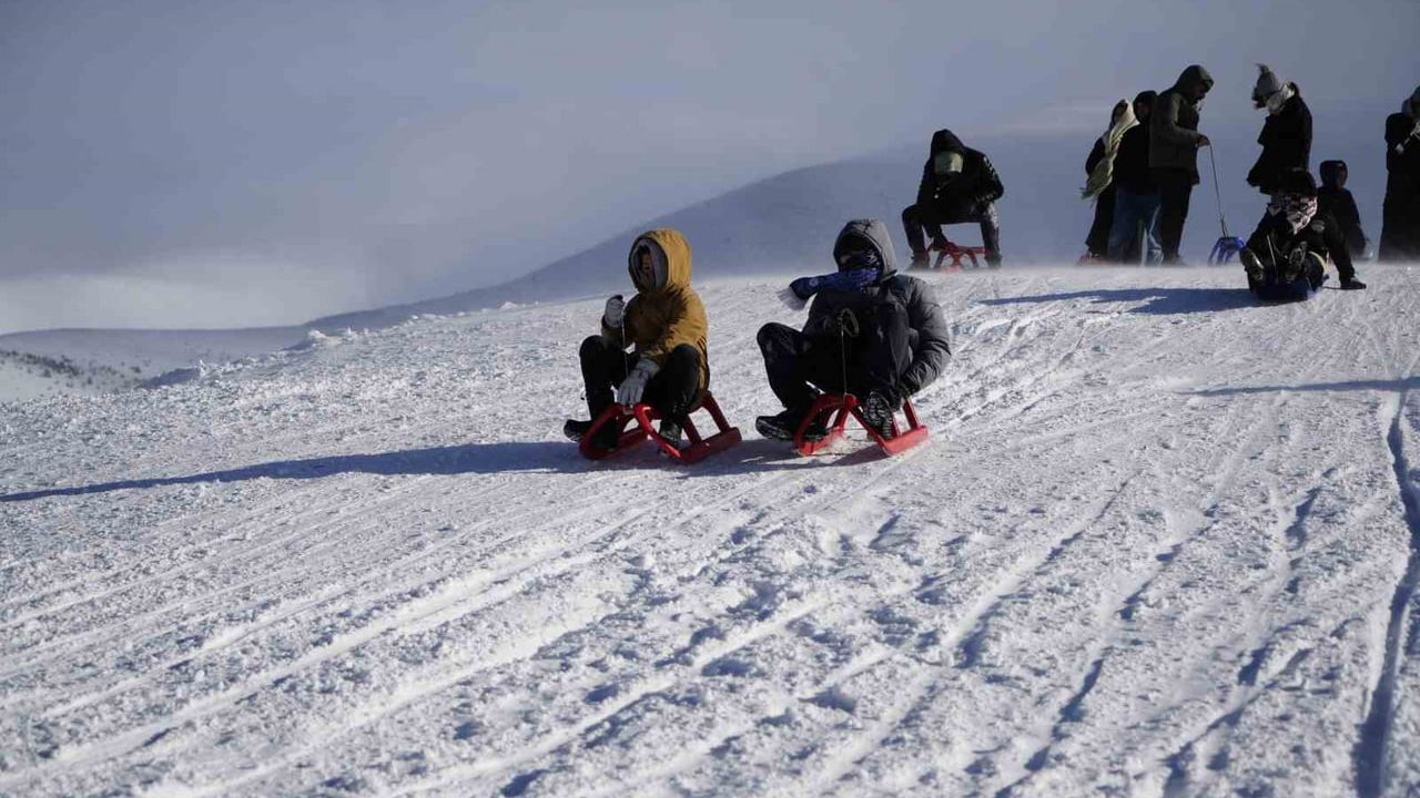 Zigana Gümüşkayak’ta hafta sonu ziyaretçi yoğunluğu