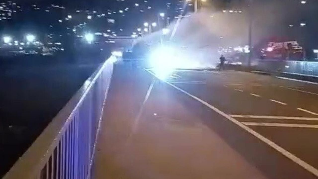 Zonguldak Kozlu'da özel halk otobüsünde duman ve yangın paniği