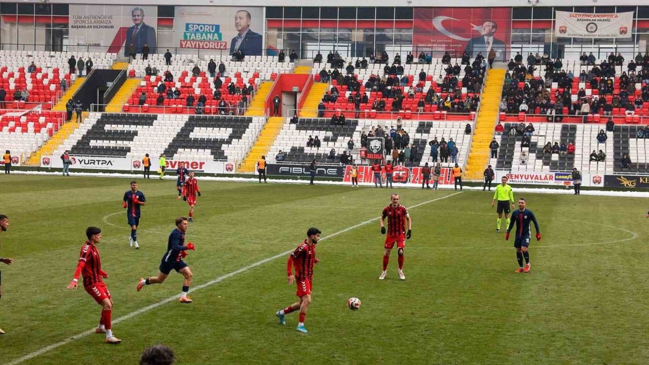 24 Erzincanspor, TFF 2. Lig Beyaz Grup'ta Altınordu'yu 2-0 yendi