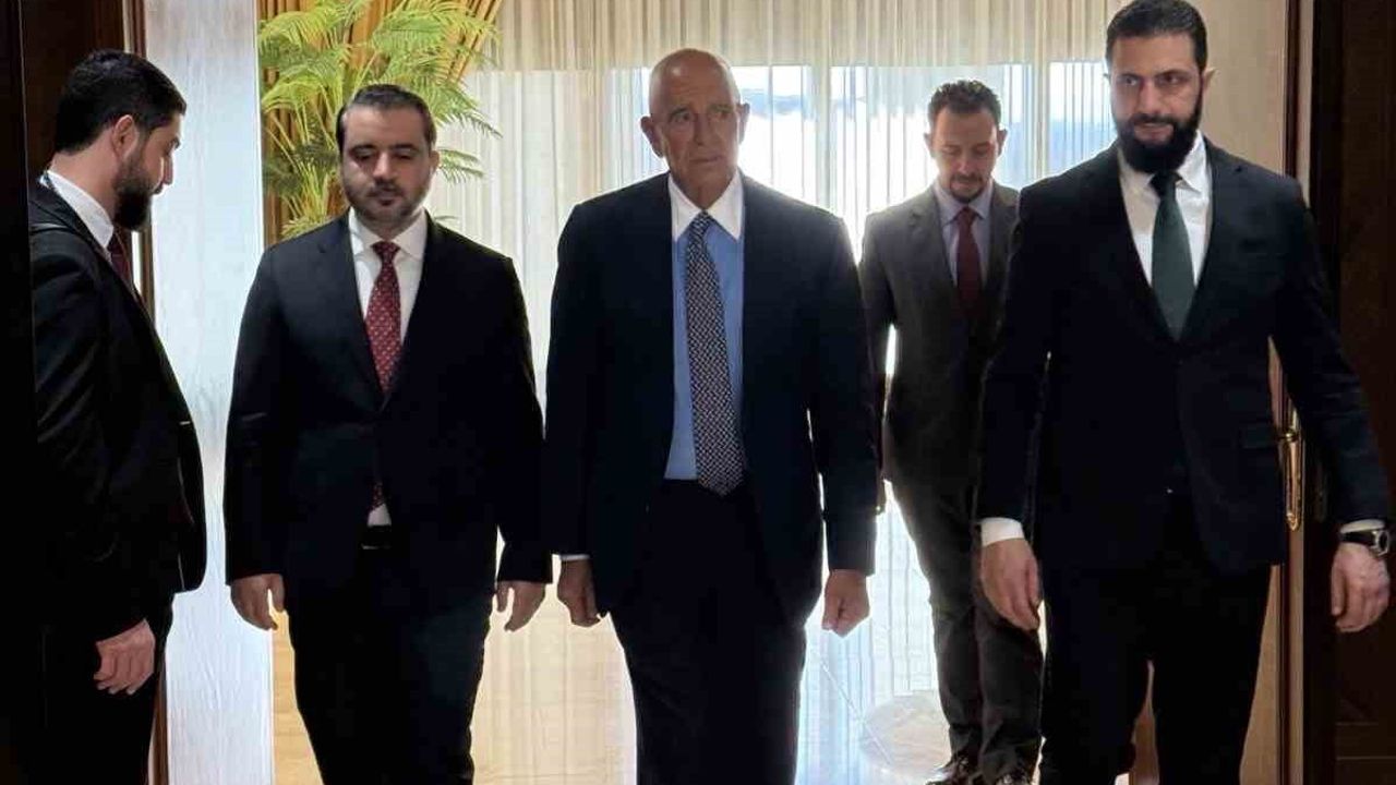 ABD Büyükelçisi Tom Barrack: Trump, Suriye için 'dönüm noktası' görüyor; Halep gelişmeleri endişe yaratıyor