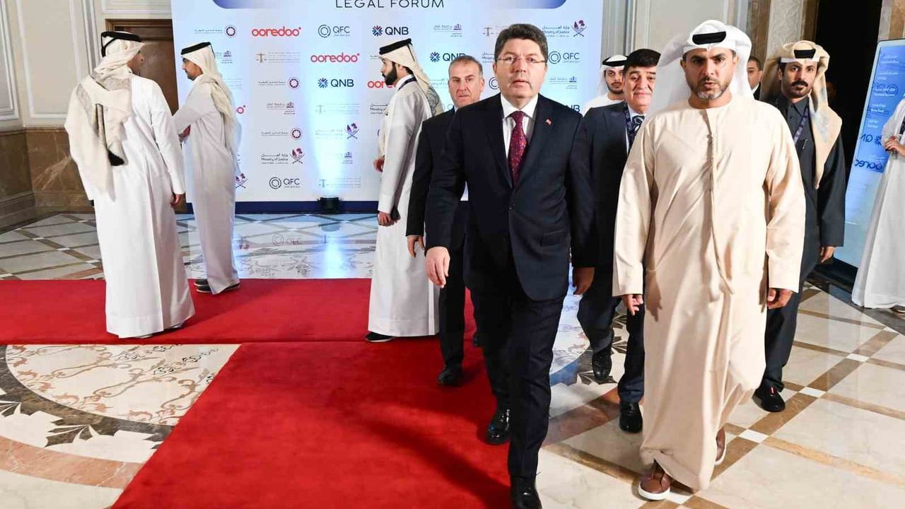 Adalet Bakanı Yılmaz Tunç Doha Hukuk Forumu'na Katıldı: Dijitalleşme ve Tahkim Deneyimi Paylaşıldı