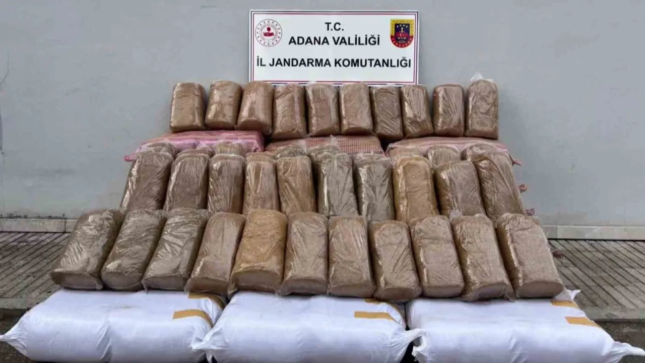 Adana'da 1.140 kilogram kıyılmış kaçak tütün ele geçirildi