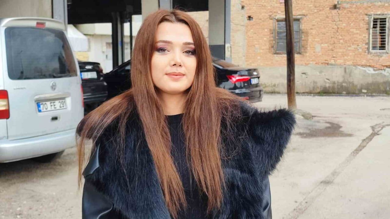 Adana'da kamyonetin iki kedinin üzerinden geçmesi kamerada; sürücüye 1 ay barınakta çalışma cezası