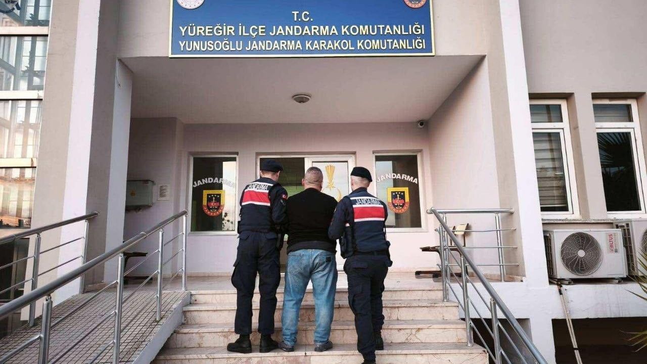 Adana'da 'kasten öldürme' suçundan 12 yıl kesinleşmiş hapis cezası bulunan hükümlü Yüreğir'de yakalandı