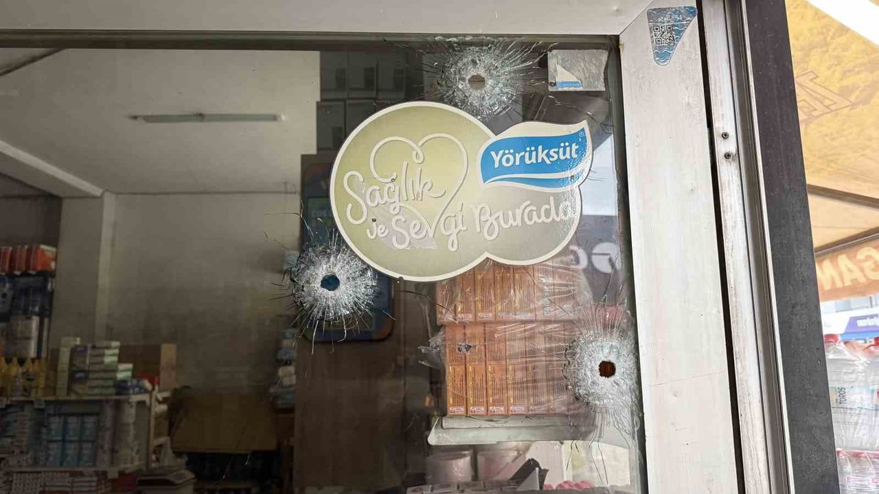 Adana'da markete silahlı saldırı iddiası: İşletmeci 2 milyon lira haraç istendiğini söyledi