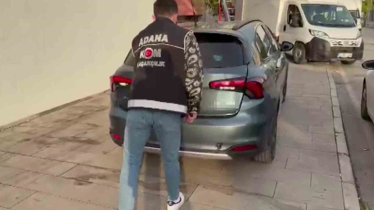 Adana'da otomobilde 10 bin paket gümrük kaçağı sigara ele geçirildi — 2 kişi tutuklandı