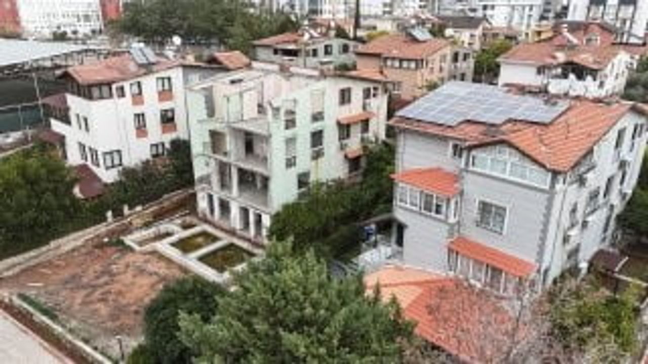 Adana'da Seyhan Belediye Başkan Yardımcısı İnci Makal hakkında izinsiz tadilat ve kaçak inşaat iddiası