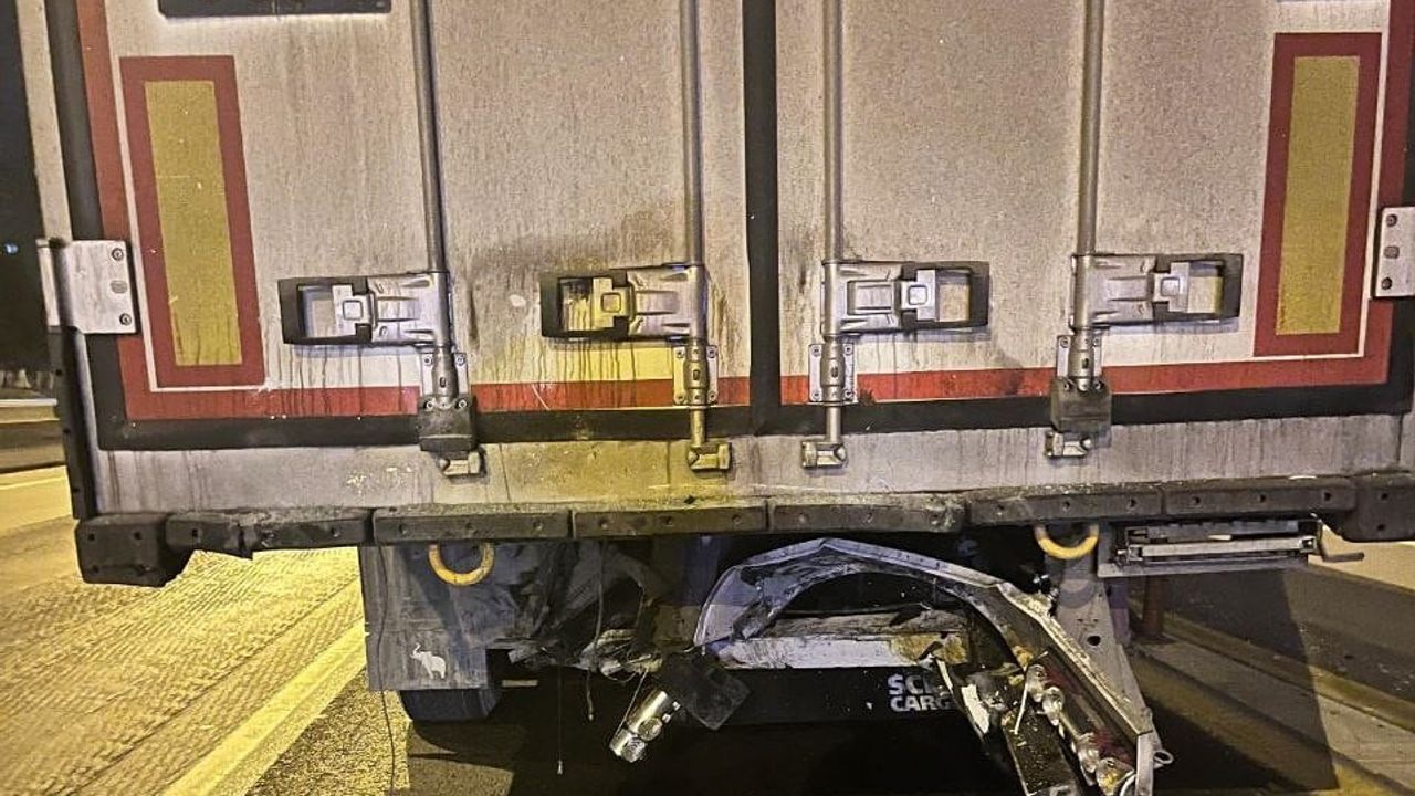 Adana'da TAG Otoyolu'nda tıra arkadan çarpma: 1 kişi hayatını kaybetti