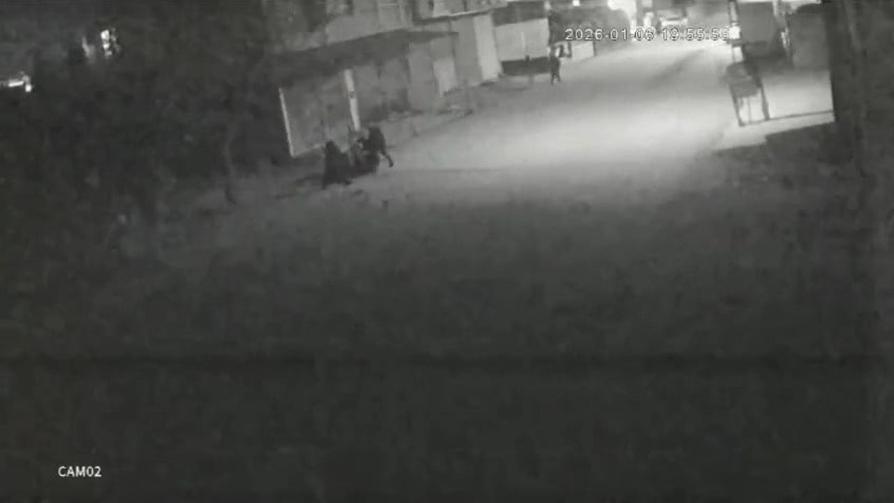 Adana'da yeğenini korumaya çalışan kadın sokakta darp edildi, hastaneye kaldırıldı